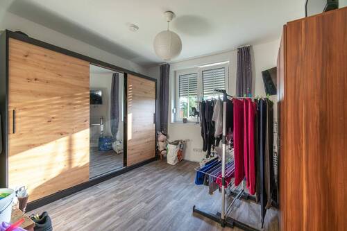 Zimmer 2 - 