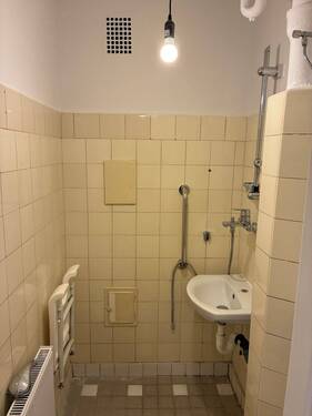 Bad - Etagenwohnung mit 45,20 m&sup2; in Kiel zur Miete