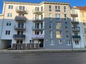 Fassade - moderne 2,5-Zi-Whg., im 1.OG (WE05), mit Fußbodenheizung, Aufzug