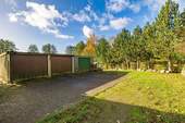 Zwei Garagen und ein Abstellraum - 