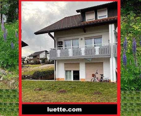 Aussenansicht - In bester Lage: EFH, ELW (DHH), solide vermietet, in sonniger Aussichtslage