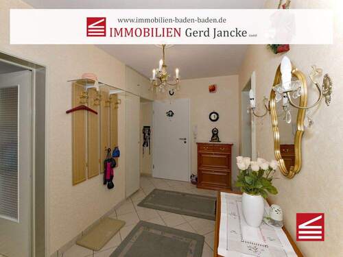 Titelbild_Portale - Baden-Baden, gut geschnittene Drei-Zimmer-Wohnung mit Balkon u. Carport