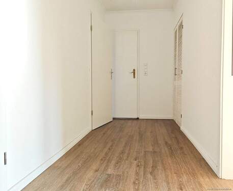 Flur - Etagenwohnung mit 80,00 m&sup2; in Bremen / Lesum zur Miete