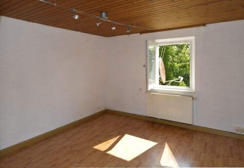 Wohnzimmer im Erdgeschoss - 