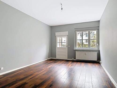 Großzügiges Wohnzimmer - 3 Zimmer Etagenwohnung zum Kaufen in Berlin