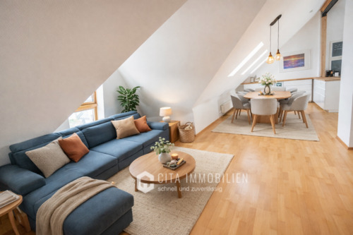 Wohnzimmer - 3 Zimmer Etagenwohnung zum Kaufen in Frankfurt am Main