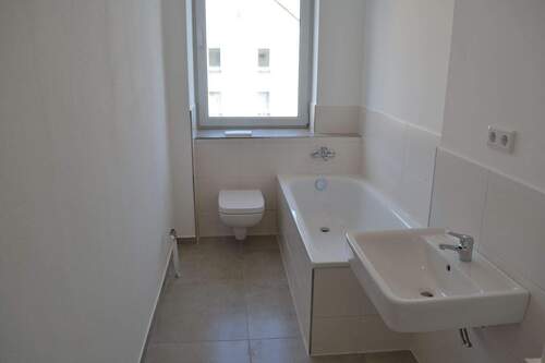 Bad (Beispiel, Anordnung anders) - 