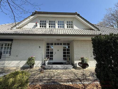 Außenansicht - 6 Zimmer Einfamilienhaus zum Kaufen in Spelle