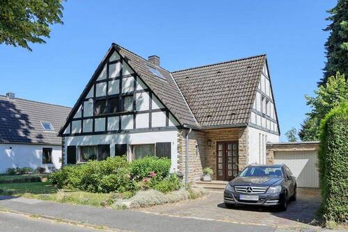 Vorderansicht - 5 Zimmer Mehrfamilienhaus, Wohnhaus zum Kaufen in Dortmund