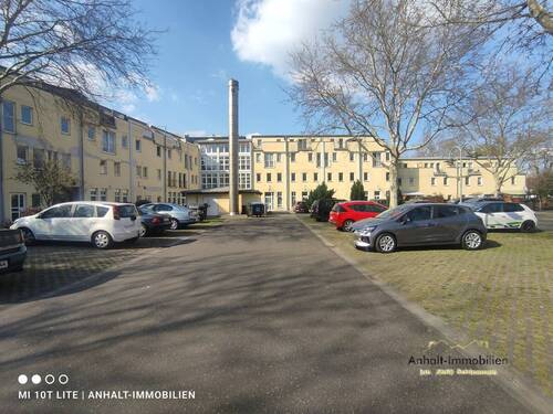 Parkplatz (2) - Gewerbeobjekt (Büro, Produktion, Verkauf) in Gräfenhainichen zum Kaufen