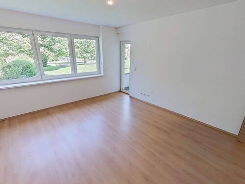 Ansicht II: Wohnzimmer - 3 Zimmer Etagenwohnung zur Miete in Celle