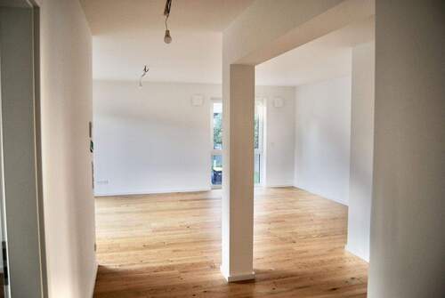 Wohn-/ Esszimmer - Exklulsive und moderne 3 Zimmer Wohnung mit Balkon - W5 Erstbezug