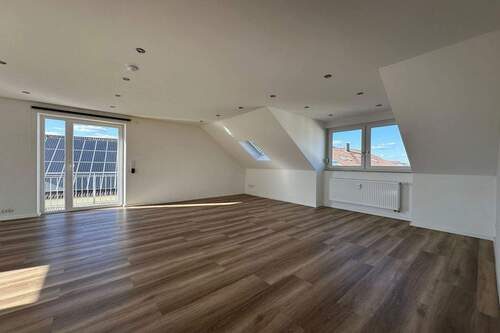 Wohnzimmer VII - 3 Zimmer Einfamilienhaus zum Kaufen in Dillingen an der Donau