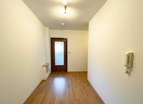 Flur mit Beispiel Bodenbelag - 