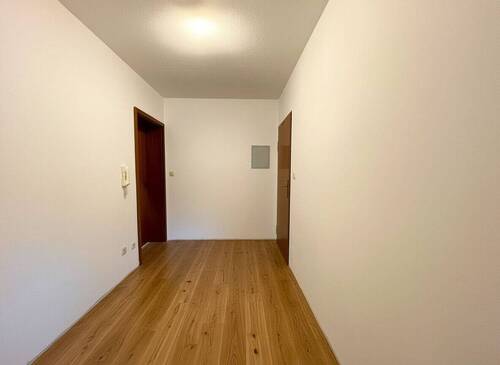 Flur mit Beispiel Bodenbelag - 