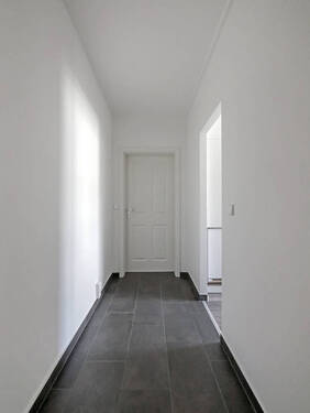 Flur - 2 Zimmer Etagenwohnung zur Miete in Neustadt in Sachsen