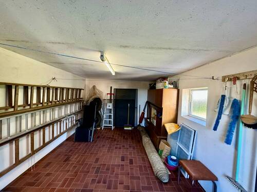 Garage - 