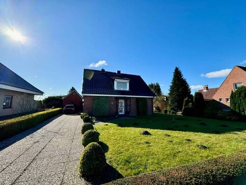 Aussenansicht - Charmantes Einfamilienhaus mit großzügigem Garten in Averlak!