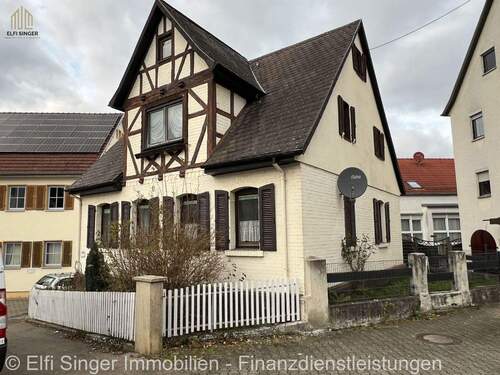 Aussenansicht - Authentisches Haus von 1910 - renovierungsbedürftig, zentral, freistehend mit Garten