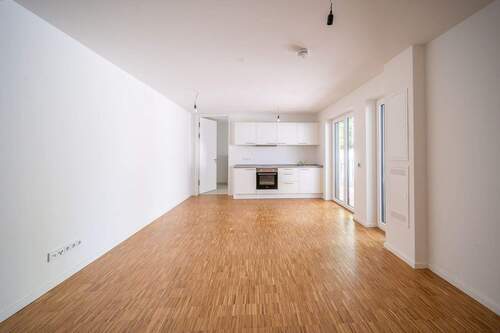 Wohn- und Schalfbereich - 1 Zimmer Etagenwohnung in München