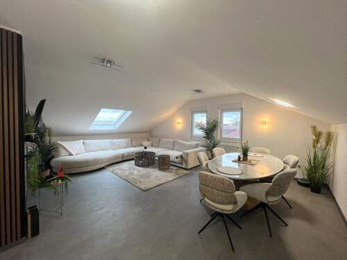 Wohnzimmer - 2 Zimmer Etagenwohnung zum Kaufen in Heddesheim