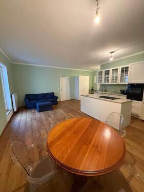 Wohnen/Essen/Kochen - Etagenwohnung mit 122,20 m&sup2; in Regensburg zur Miete