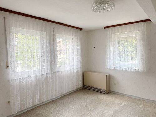 Wohnzimmer im Erdgeschoß - 