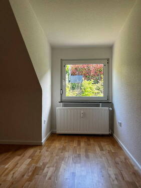 Blick aus Schlafzimmerfenster - Etagenwohnung mit 60,00 m&sup2; in Wiesbaden zum Kaufen
