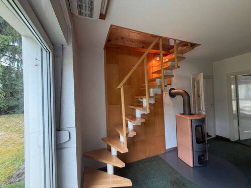 Wohnbereich mit Treppe - 