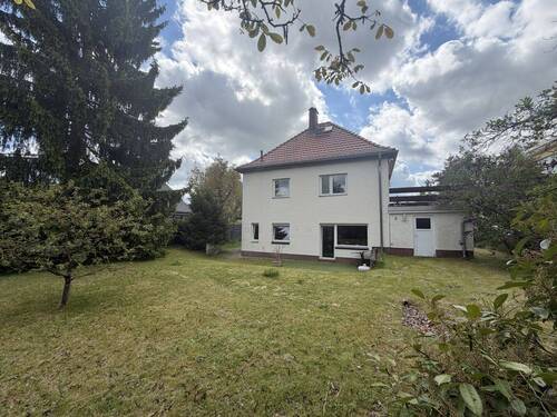 Außenansicht - Charmantes Ein- oder Zweifamilienhaus mit großem Garten & Ausbaureserve in begehrter Lage