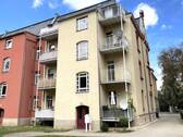 Rückseite mit Balkonanlage - 2 Zimmer Etagenwohnung zum Kaufen in Zwickau