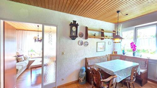 Bild 2 - 6 Zimmer Mehrfamilienhaus, Wohnhaus zum Kaufen in Jestetten