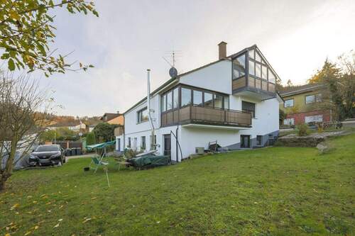 Außenansicht und Garten - 