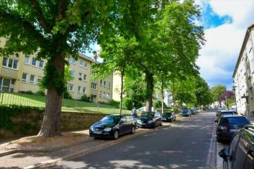 Außenansicht (derzeit ist das Gebäude eingerüstet bis ca. Ende Dezember) - Gut geschnittene 3-ZKB-Wohnung in Kassel - Vorderer WestenWehlheiden