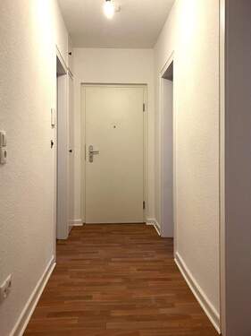 Flur, Blick zum Eingang - 