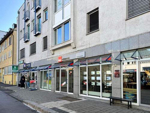 Außenansicht - Zentrale Lage * MV bis 2031 * 8,5 lfm Schaufenster