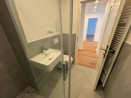 Badezimmer (Foto 1) - Etagenwohnung mit 60,00 m&sup2; in Hannover zur Miete