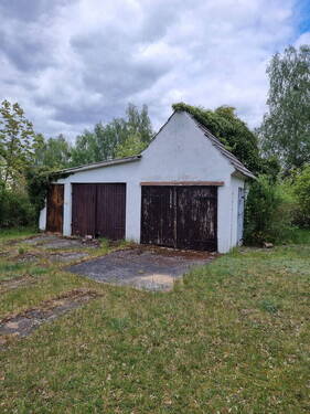 Garage und Hühnerstahl - 