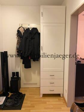 Flur Abstell - 