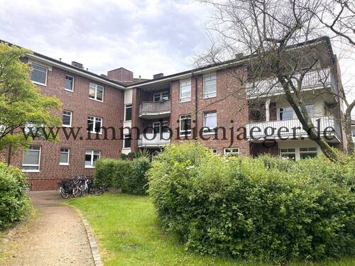 Hausansicht außen - 1 Zimmer Etagenwohnung in Norderstedt