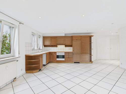 Wohnbereich/ Küche - 3 Zimmer Etagenwohnung in Leonberg