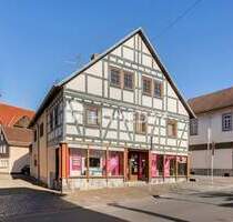Altbau-Juwel: Wohnen und Gewerbe unter einem Dach - ZFH mit Gewerbeeinheit von ca. 145 QM - Schotten