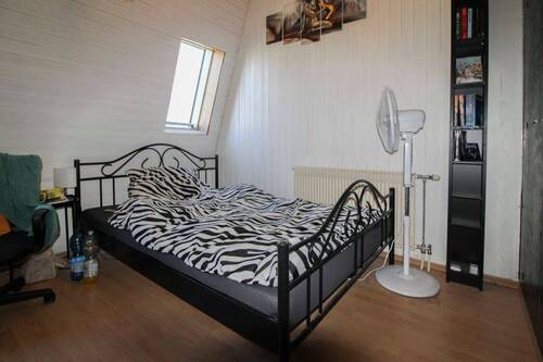 Schlafzimmer 1 im DG Bild 1 - 