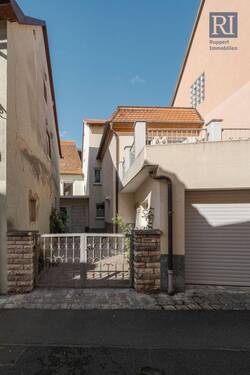 Blick auf das Haus - 5 Zimmer Einfamilienhaus in Frickenhausen am Main