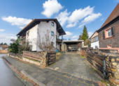 Einfahrt - 5 Zimmer Mehrfamilienhaus, Wohnhaus in Trippstadt