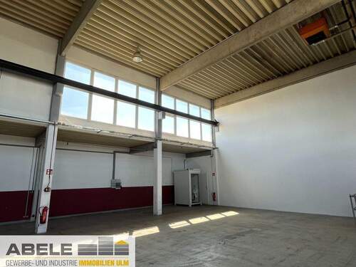 innenansicht (1) - Halle in Illertissen zur Miete