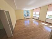 Wohnzimmer - 3 Zimmer Etagenwohnung zur Miete in Bad Kissingen