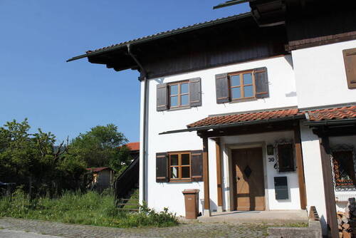 Eingang_Ostseite - 4 Zimmer Doppelhaushälfte zur Miete in Schliersee