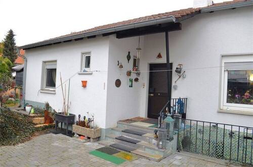 Eingang Anbau Bungalowstil-2 - Einfamilienhaus mit 152,00 m² in Mutterstadt zum Kaufen