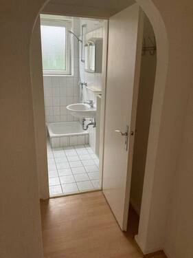 Flur / Badezimmer - Etagenwohnung mit 25,70 m² in Itzehoe zur Miete